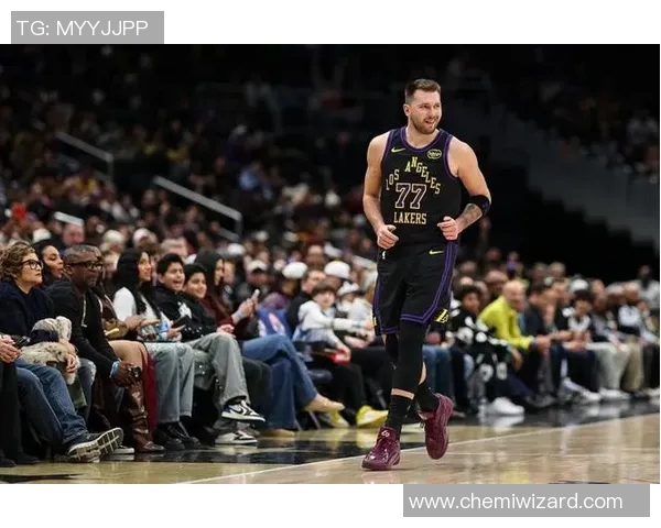 27岁生日快乐！NBA官方晒照为卢卡-东契奇庆生